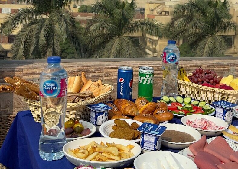 اتاق خانوادگی, Makadi Pyramids View