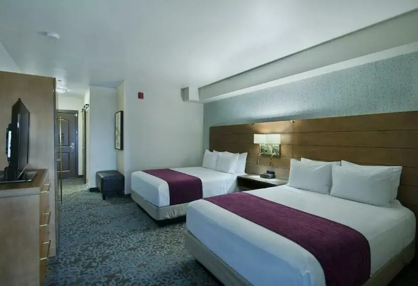 スイート, Oxford Suites Sonoma Rohnert Park