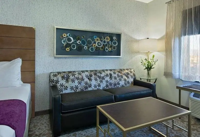 キングサイズベッドのスイートルーム, Oxford Suites Sonoma Rohnert Park
