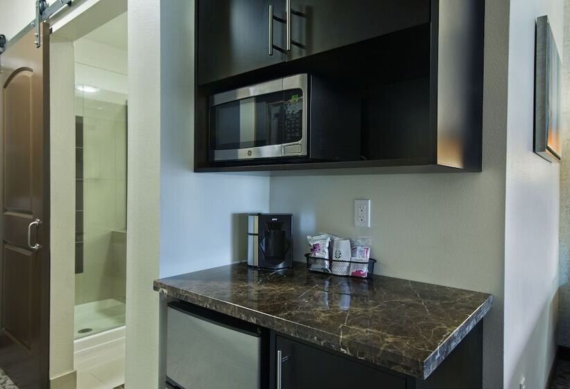 סוויטה עם מיטת קווין, Oxford Suites Sonoma Rohnert Park