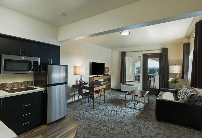 סוויטה, Oxford Suites Sonoma Rohnert Park