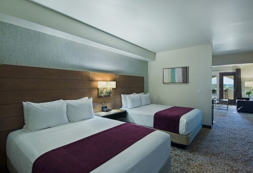 סוויטה, Oxford Suites Sonoma Rohnert Park