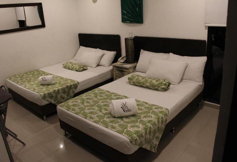 غرفة قياسية ثلاثية, Vesta Boutique