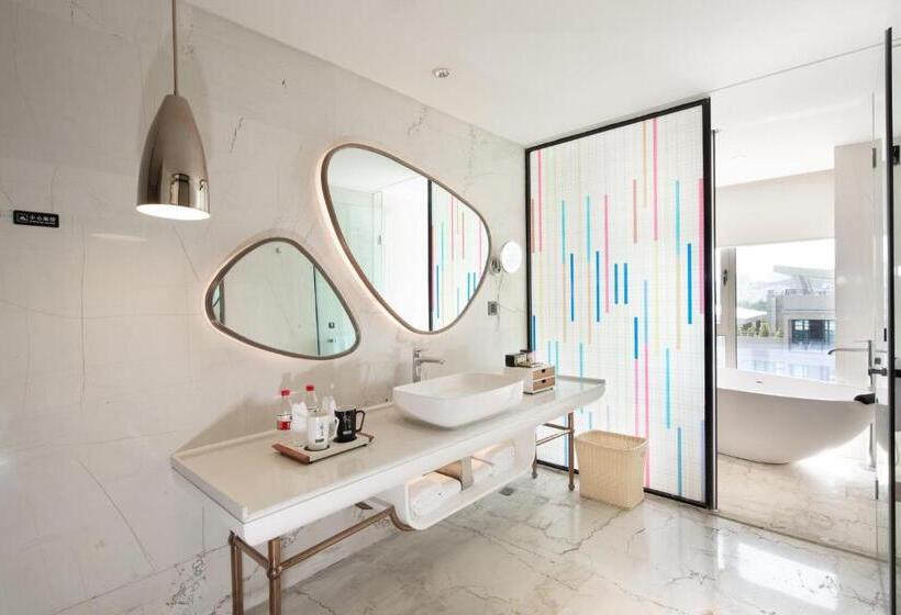 חדר דחוקס עם מיטת קינג, Wingate By Wyndham Sanya Luhuitou