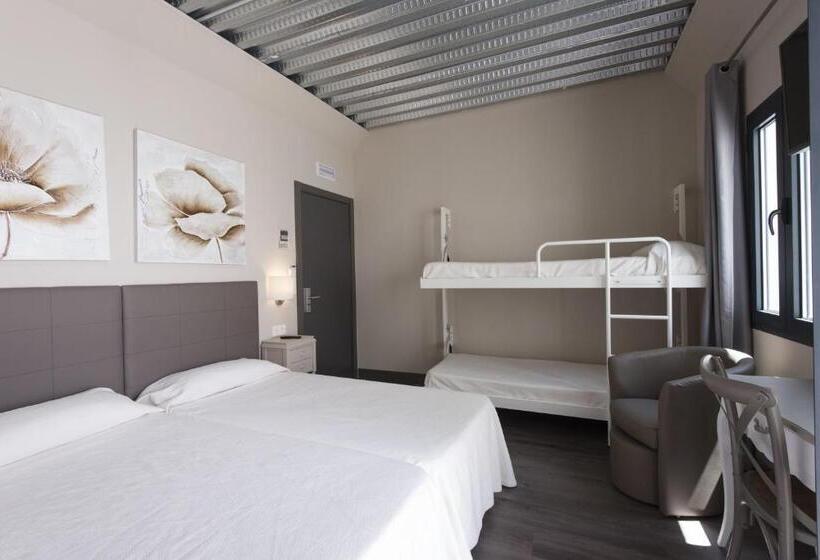 اتاق استاندارد سه نفره, Hostal Emeritae