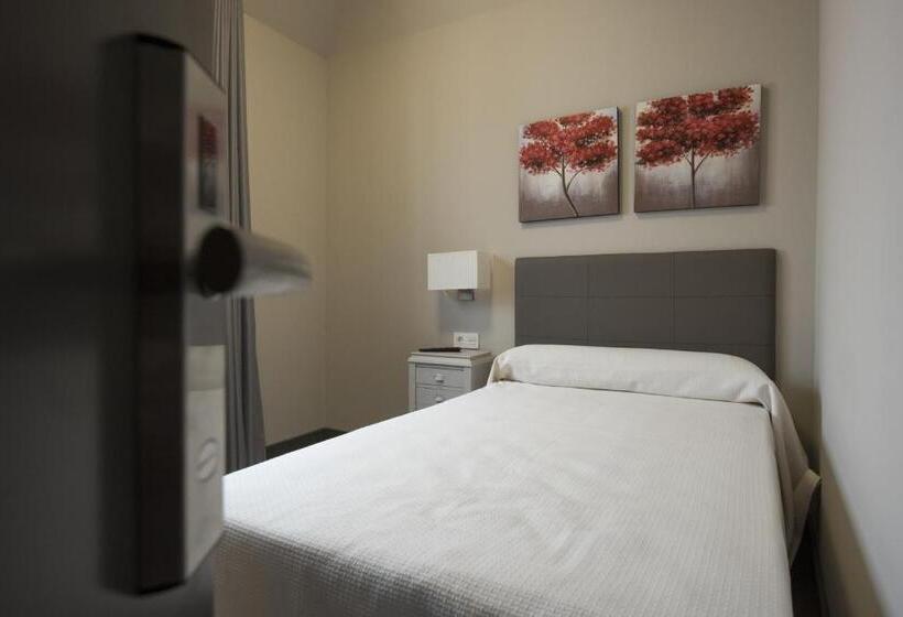 اتاق استاندارد یک نفره, Hostal Emeritae