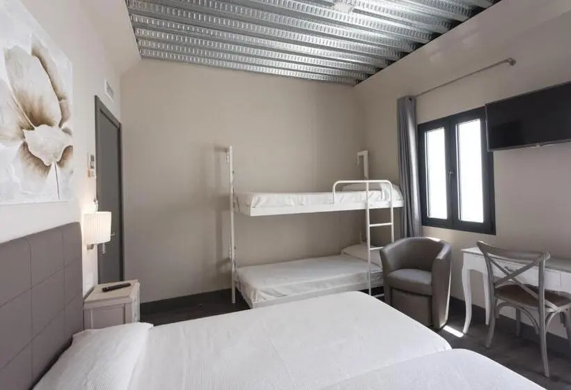 スタンダード４人部屋, Hostal Emeritae