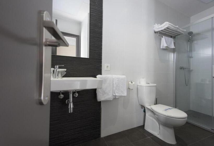 اتاق استاندارد چهار تخته, Hostal Emeritae