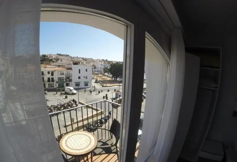 Chambre Deluxe Vue Mer avec Balcon, Hostal Marina Cadaques