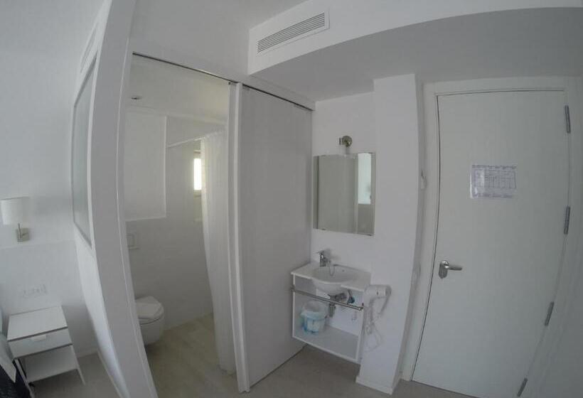 Номер Deluxe Вид на Море с Балконом, Hostal Marina Cadaques