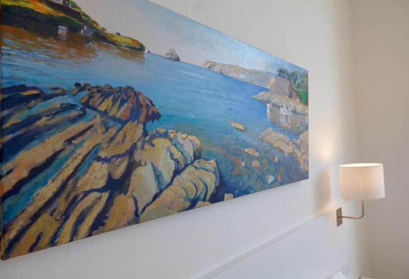 Номер Стандарт с Террасой, Hostal Marina Cadaques