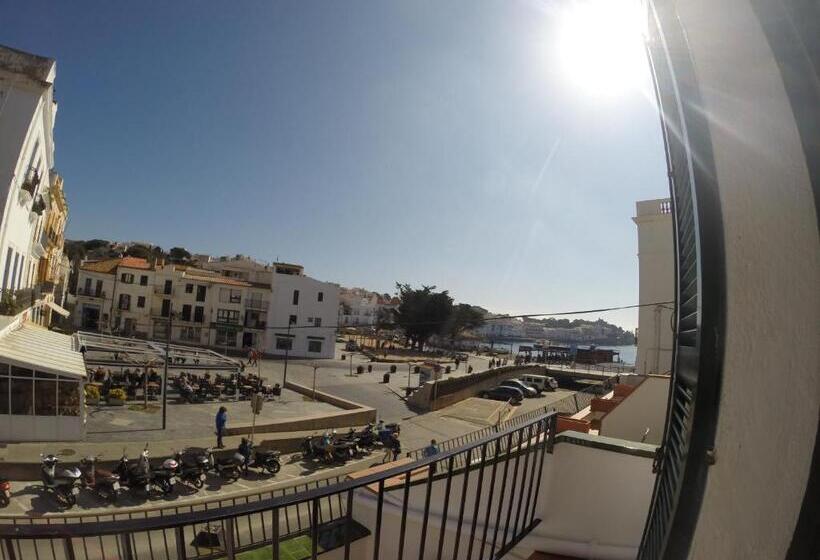 Номер Стандарт с Террасой, Hostal Marina Cadaques