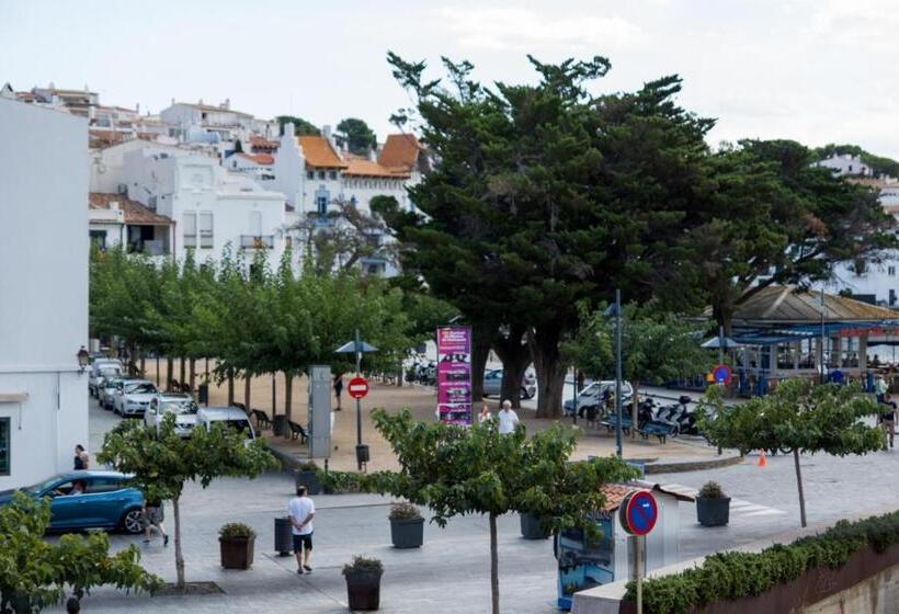 Номер Стандарт с Террасой, Hostal Marina Cadaques