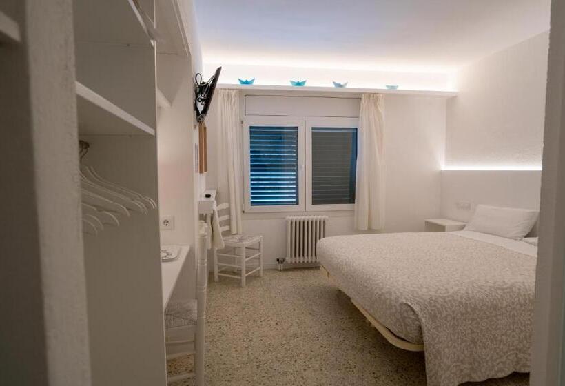 Номер Стандарт, Hostal Marina Cadaques