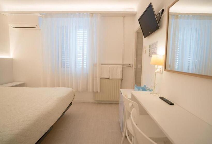 Standard-huone, Hostal Marina Cadaques