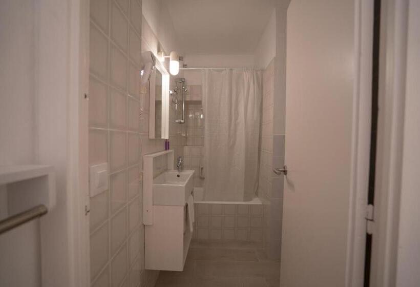 Номер Стандарт, Hostal Marina Cadaques