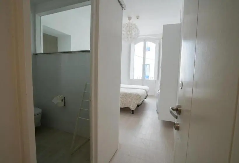 Chambre Familiale Vue Mer Latérale, Hostal Marina Cadaques