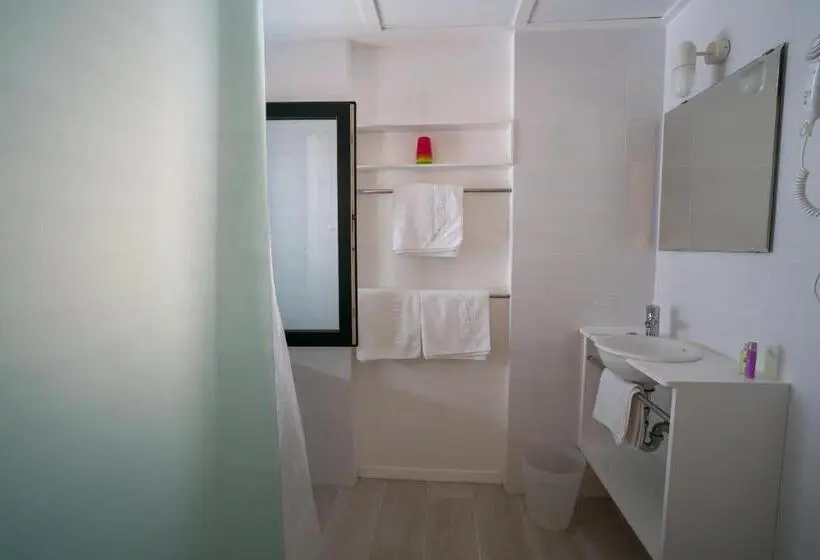 Chambre Familiale, Hostal Marina Cadaques