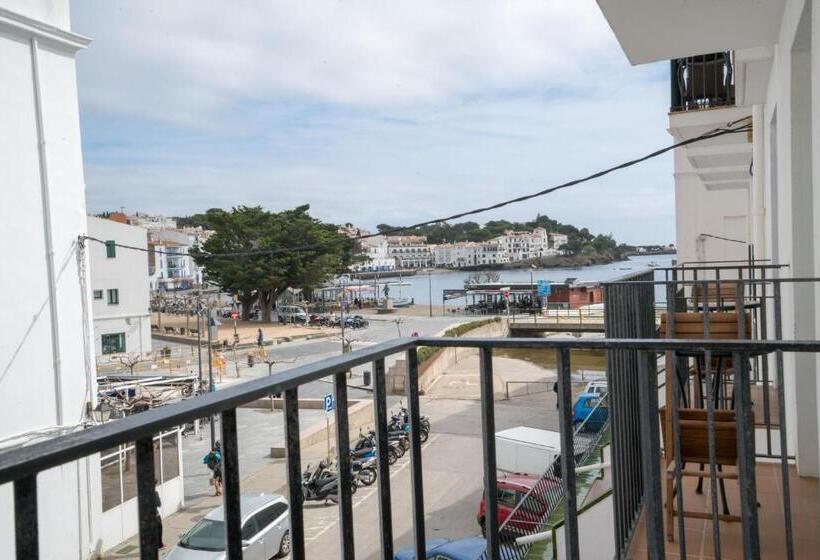 Standard-huone Parveke, Hostal Marina Cadaques