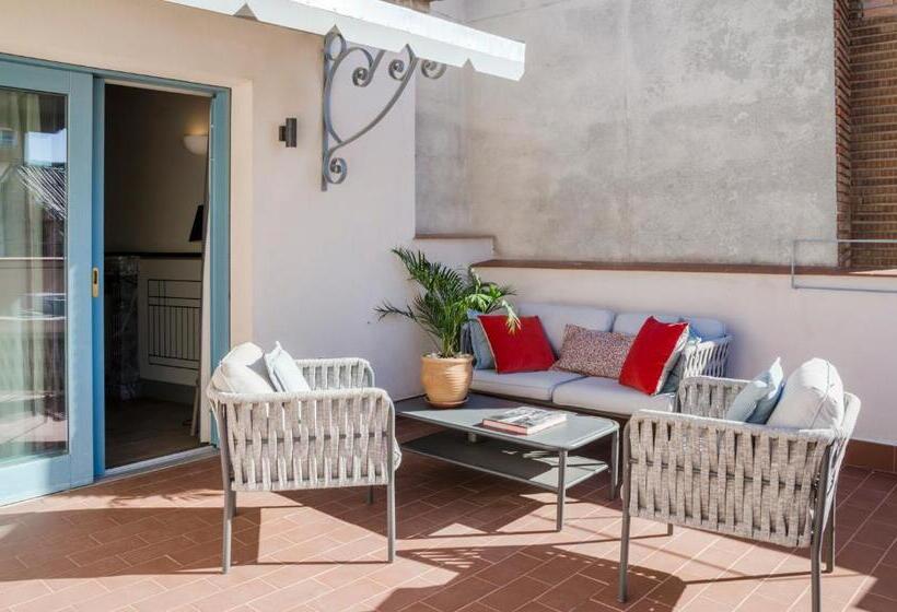 带1个卧室的顶楼公寓, Blue Windows House