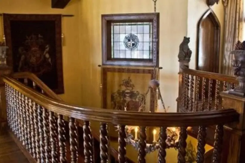 ３ベッドルームハウス, Highlands Castle Overlooking Lake George.. Plus 2 Other Castles!