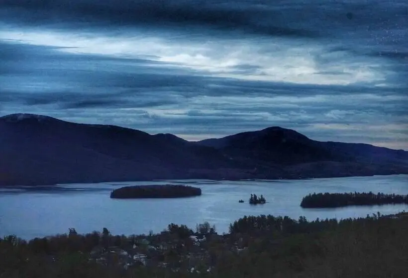 キングサイズベッドのデラックススイート, Highlands Castle Overlooking Lake George.. Plus 2 Other Castles!