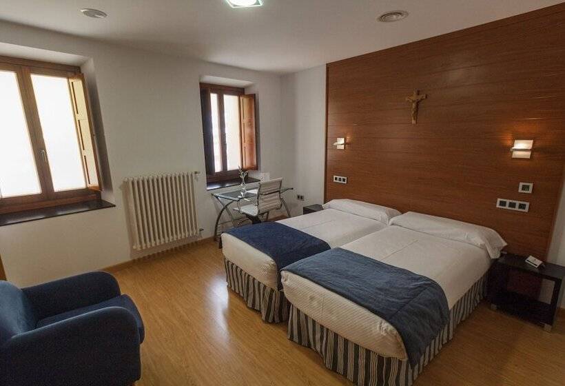 اتاق اکونومی, Hospederia Seminario Conciliar De San Julián