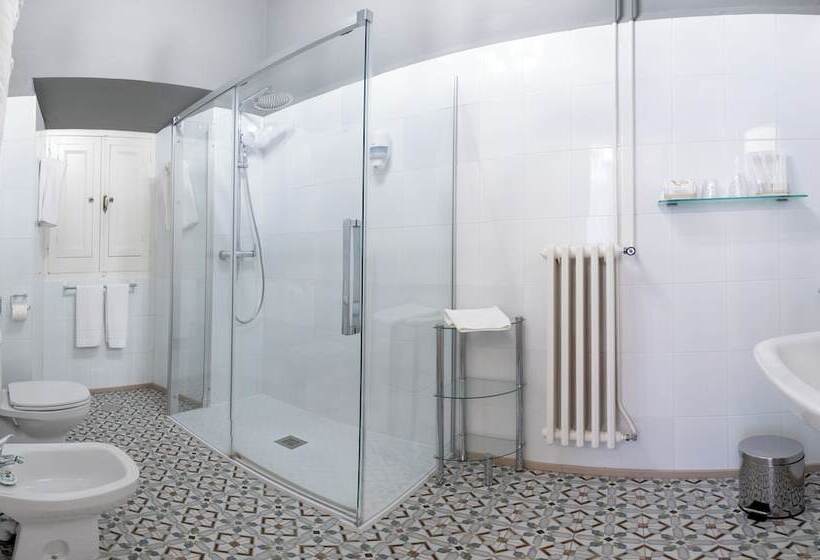 سوییت, Hospederia Seminario Conciliar De San Julián