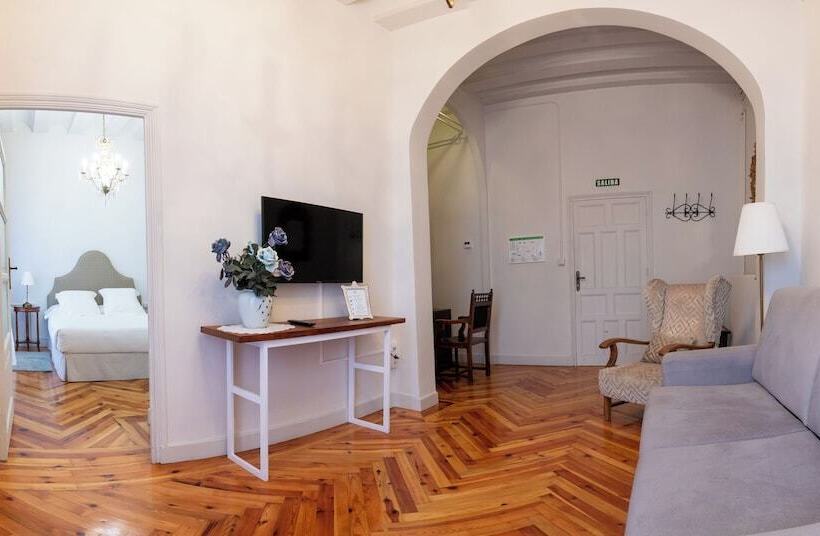 سوییت, Hospederia Seminario Conciliar De San Julián