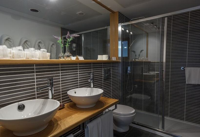 اتاق خانوادگی, Hospederia Seminario Conciliar De San Julián