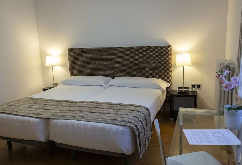 اتاق استاندارد, Hospederia Seminario Conciliar De San Julián