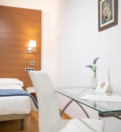 اتاق استاندارد برای معلولان, Hospederia Seminario Conciliar De San Julián