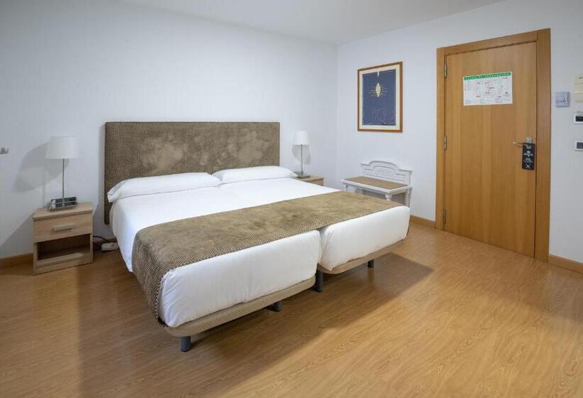 اتاق استاندارد با چشم‌انداز, Hospederia Seminario Conciliar De San Julián