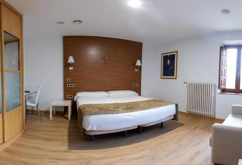 اتاق استاندارد سه تخته با چشم‌انداز, Hospederia Seminario Conciliar De San Julián