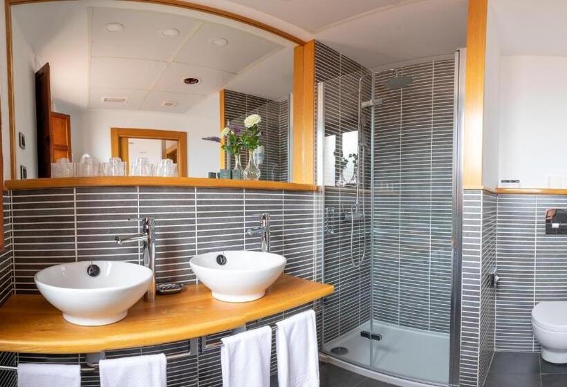 سوییت خانوادگی, Hospederia Seminario Conciliar De San Julián