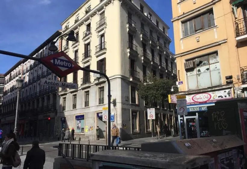 اتاق استاندارد یک تخته با سرویس بهداشتی مشترک, Hostalin Madrid Atocha