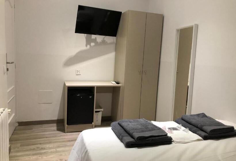 اتاق استاندارد با سرویس بهداشتی مشترک, Hostalin Madrid Atocha