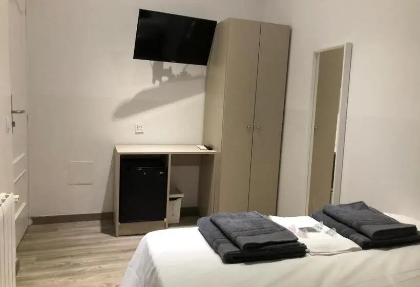 اتاق استاندارد با سرویس بهداشتی مشترک, Hostalin Madrid Atocha