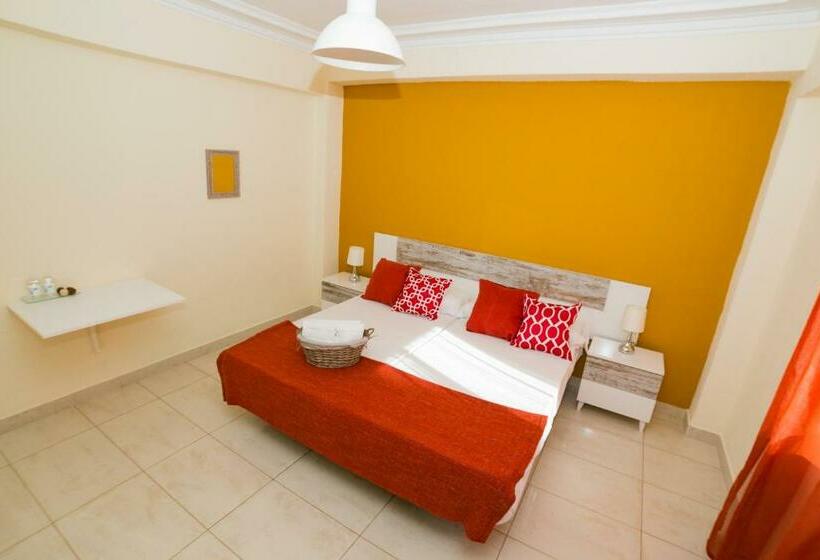 اتاق استاندارد با سرویس بهداشتی مشترک, Old Town Alicante