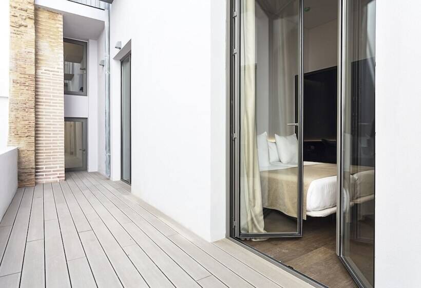 غرفة قياسية, One Shot Mercat 09