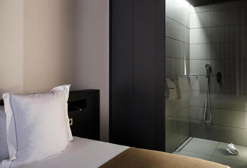 غرفة قياسية ذات إطلالة, One Shot Mercat 09