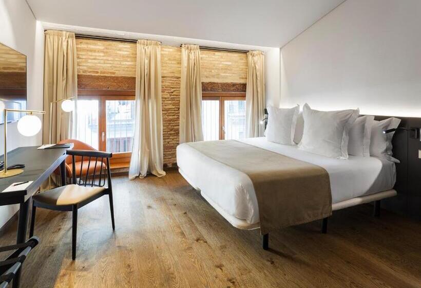 غرفة قياسية ذات إطلالة, One Shot Mercat 09