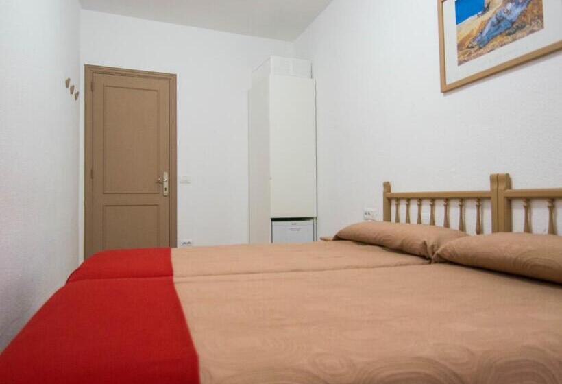 스탠다드 룸 공동 욕실, Pension Alcala