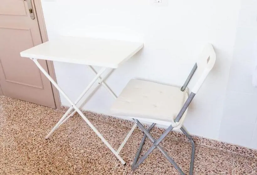 Standard Yhden Hengen Huone Jaettu Kylpyhuone, Pension Alcala