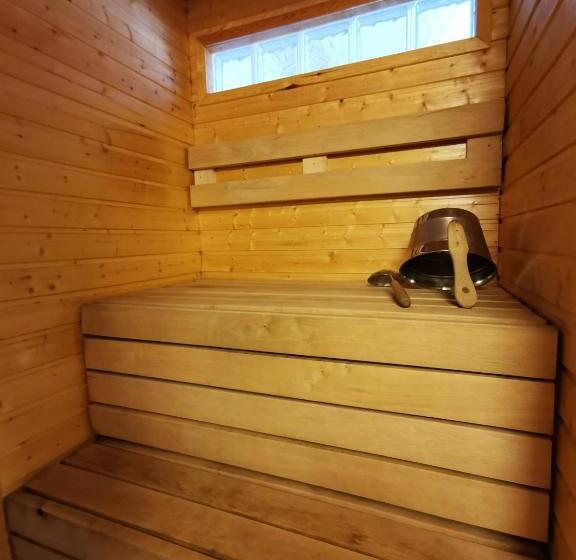 غرفة عائلية, Saariselkä Inn Majatalo Panimo