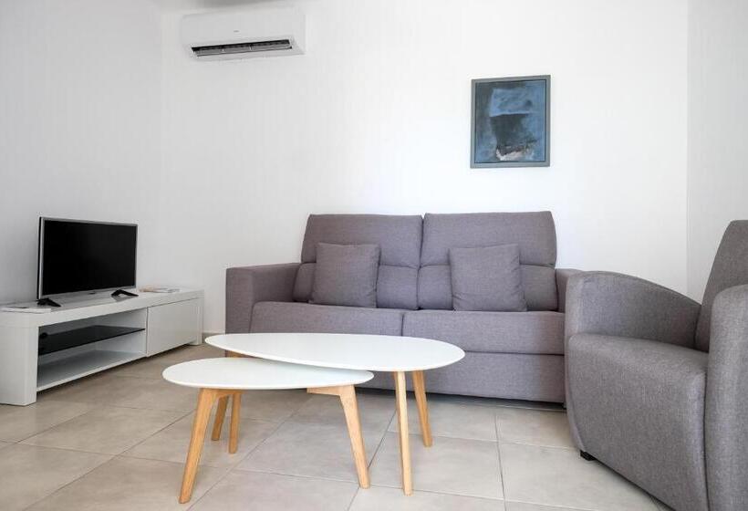 Апартаменты 3 Спальни, Sal Mar Suites