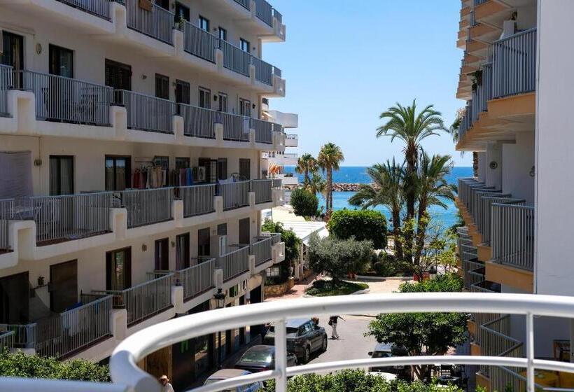 דירת שלושה חדרים, Sal Mar Suites