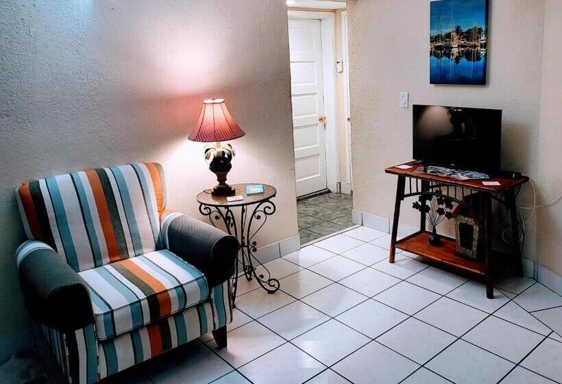 جناح ديلوكس, Suite Dreams Inn By The Beach