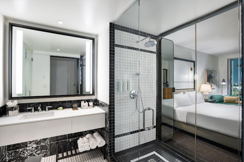 اتاق استاندارد با تخت بزرگ, The Laura Hotel, Houston Downtown, Autograph Collection