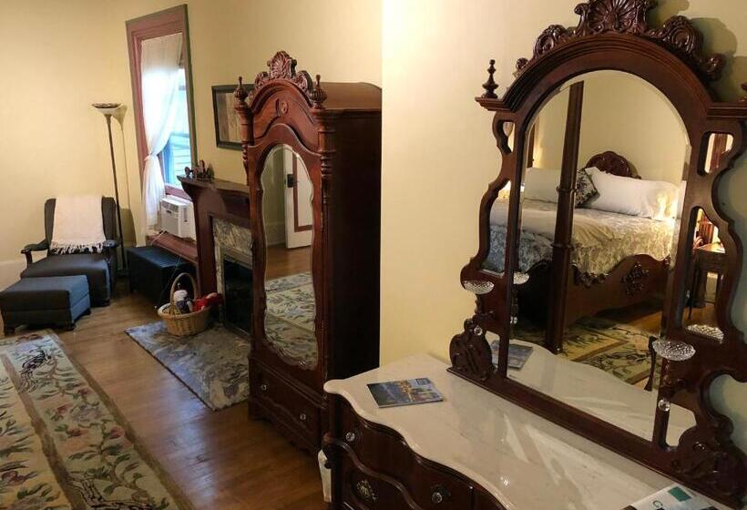 キングサイズベッドのスーペリアルーム, The Parsonage Inn B&b